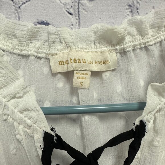 Monteau Los Angeles White Ruffle Front Blouse Size Small - Picture 4 of 5
